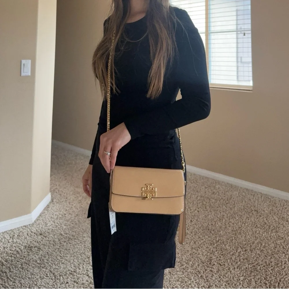 NWT Tory Burch Britten shine Chain Wallet with Wristlet Leather Crossbody